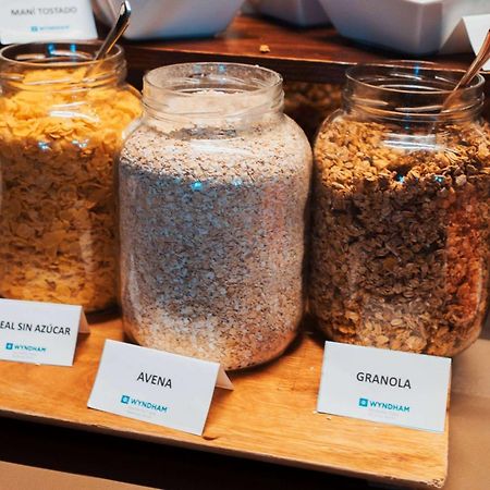 Hotel Wyndham Nordelta Tigre - Buenos Aires Esterno foto Granola, oatmeal and cornflakes
